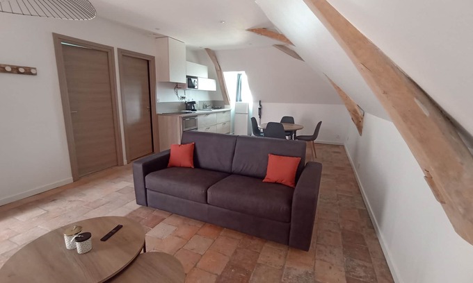 Saint-Clement-des-Levees Apartment | Appartement Cosy en Bord de Loire