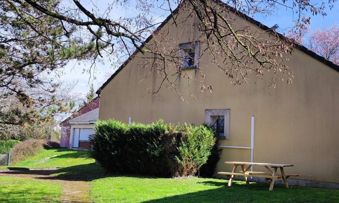 Les Aix-d'Angillon Apartment | Appart'Hôtel Le Haut Berry
