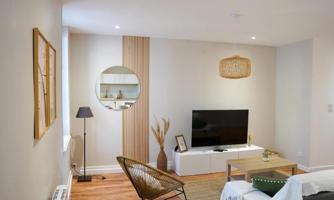 Bourg-en-Bresse Apartment | Appart Lumineux 150 m de la Gare