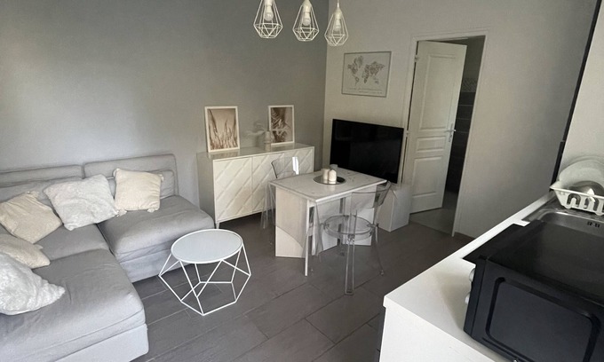 Tremblay-en-France Apartment | Appart T2 Proche Aéroport Roissy