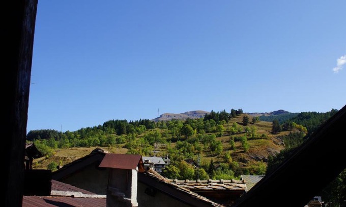 Cesana Torinese Apartment | appartamenti la ginestra
