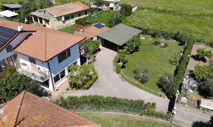 Marina di Campo Apartment | Appartamenti Mimosa - Aria condizionata, giardino, biciclette e posti auto coperti