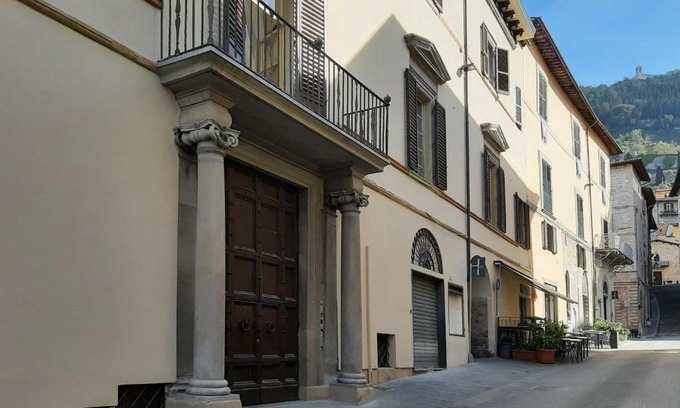 Gubbio Apartment | Appartamenti Vacanze La Piazzetta sul Corso