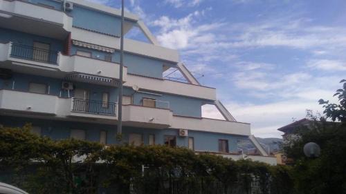 Scalea Apartment | Appartamento con grande terrazza, 100 m dal mare