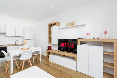 Borgo Po Apartment | Appartamento moderno e accogliente a pochi minuti dal centro città - Free Parking