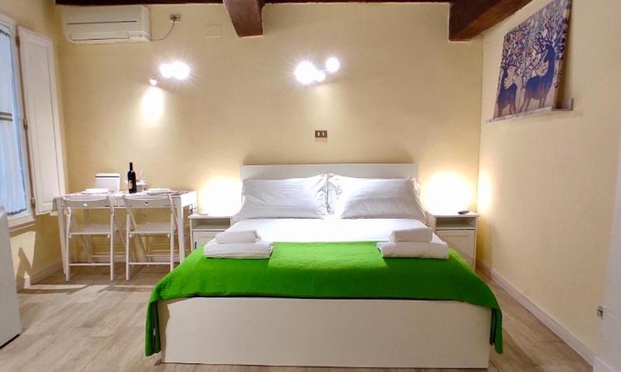 Oltrarno Apartment | Appartamento Mughetto