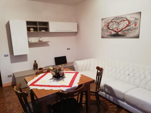 Porto Pozzo Apartment | Appartamento Pietro