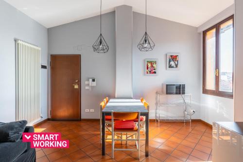 Historic Center Apartment | Appartamento Torresotto dei Piella by Wonderful Italy