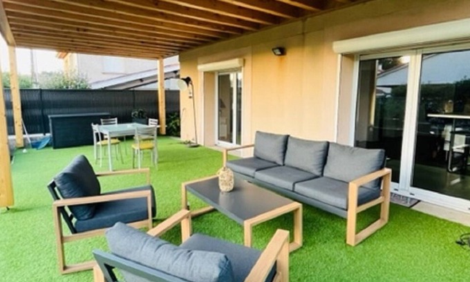 Saint-Symphorien-d'Ozon Apartment | Appartement en Rez-de-jardin Entre Vienne et Lyon