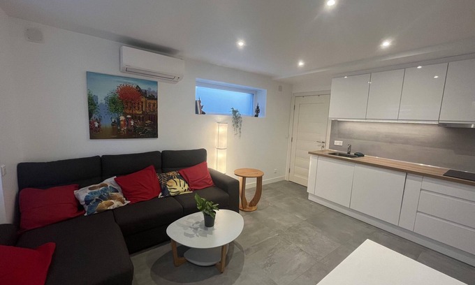Illkirch-Graffenstaden Apartment | Appartement T2 au Calme , 2 à 4 Personnes, Parking Privé, Entièrement Équipé