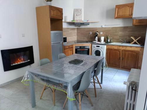 Saint-Martin-de-Valamas Apartment | Appartement avec terrasse 53m2