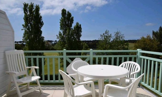 Bourgenay Apartment | Appartement 4 Personnes, VUE Degagee Golf, Acces Parc Aquatique Gratuit