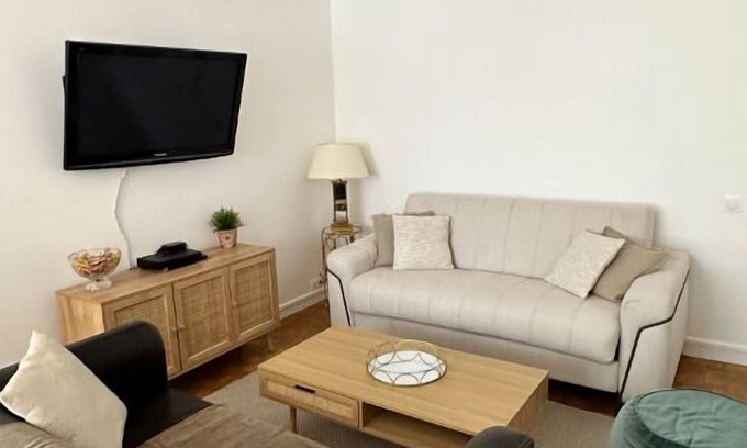 Parchamp–Albert Kahn Apartment | Appartement Cosy et Neuf à 3 Mins du Metro Ligne 10