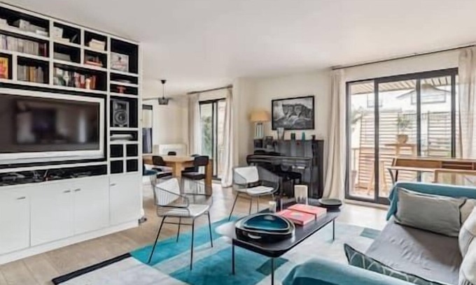 Parchamp–Albert Kahn Apartment | Appartement Familial