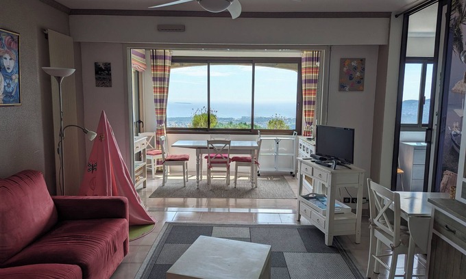 Mandelieu-La-Napoule Apartment | Appartement Avec vue mer Exceptionnelle, au Calme, Avec Piscine