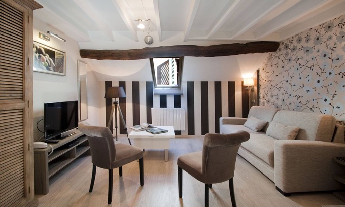 Nuits-Saint-Georges Apartment | Appartement familial sur la route des Grands Crus