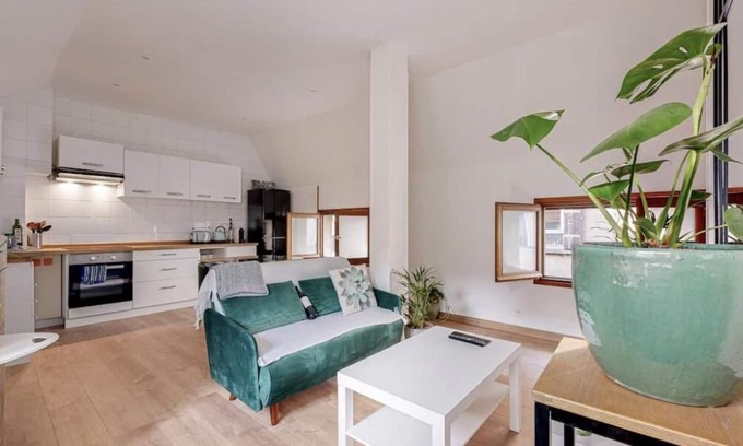 Les Puces de Saint-Ouen Apartment | Appartement Très Calme et Cosy