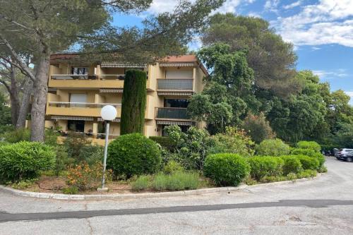 Boulouris-sur-Mer Apartment | Appartement à 200m de la plage,300m des commerces
