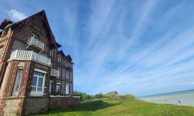 Veulettes-sur-Mer Apartment | Appartement à 50 Mètres de la Plage