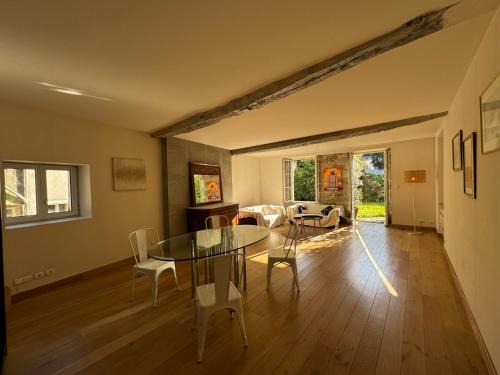 Quimper Apartment | Appartement Élégant avec Jardin Centre Historique