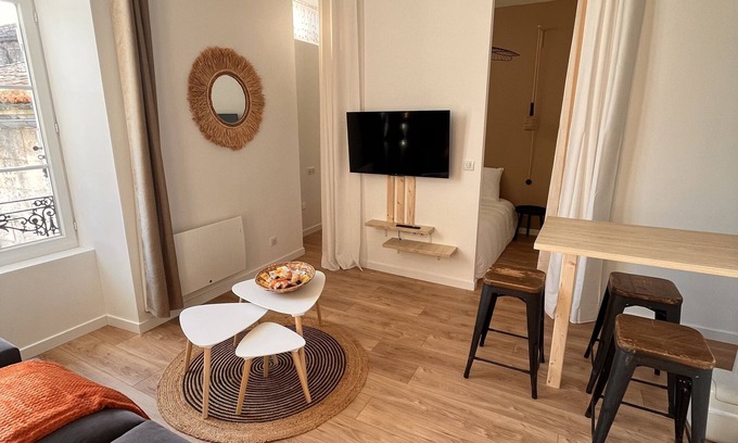Angouleme Apartment | Appartement Élégant