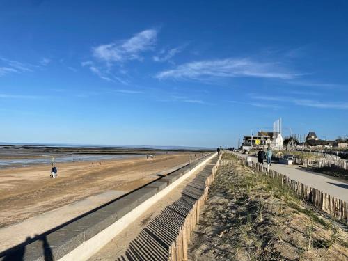 Langrune-sur-Mer Apartment | Appartement 100 m de la plage