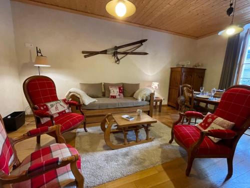 Cauterets Apartment | Appartement 110m2, lits faits linge fourni, plein centre, WIFI