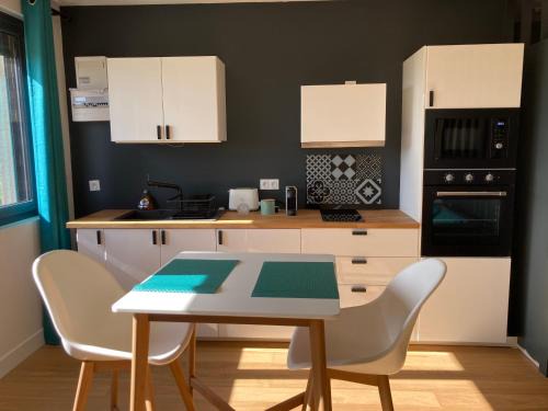 Puisseguin Apartment | Appartement 2 Château La Rose des Vents