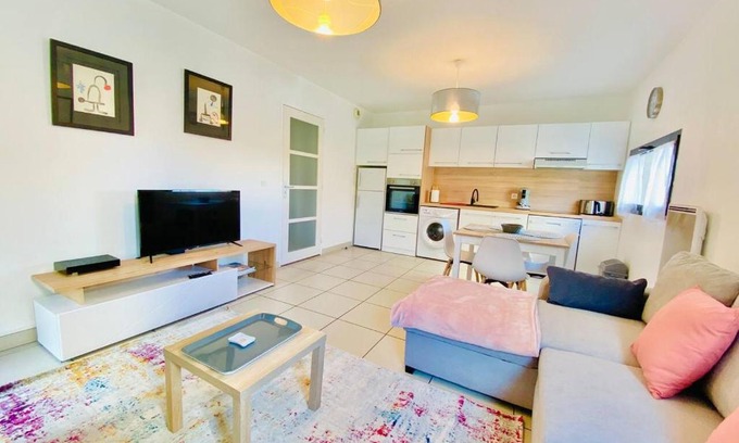 La Gare Apartment | APPARTEMENT 2 CHAMBRES AVEC BALCON ET PARKING