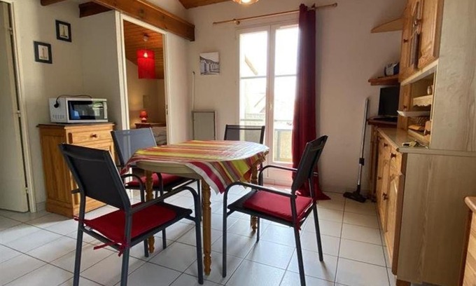 La Remigeasse Apartment | Appartement 2 pièces proche plage à Dolus d'Oléron – 4 couchages, balcon, parking, local vélo - FR-1-246A-151