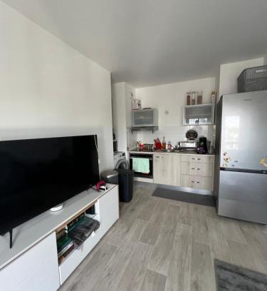 Sevran Apartment | Appartement 2 pièces proche commerces et transports