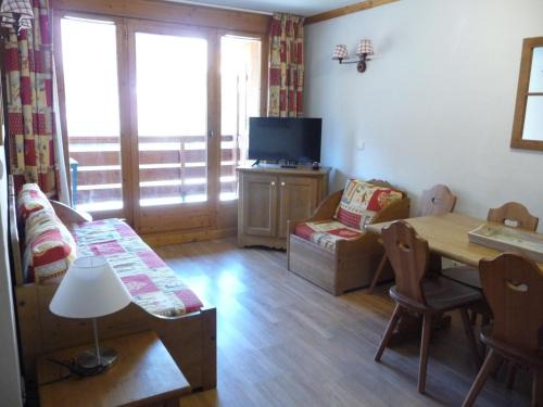 Valloire Apartment | Appartement 3 pièces 6 personnes, 3* - Valloire, près des pistes, balcon, piscine et parking inclus - FR-1-263-271