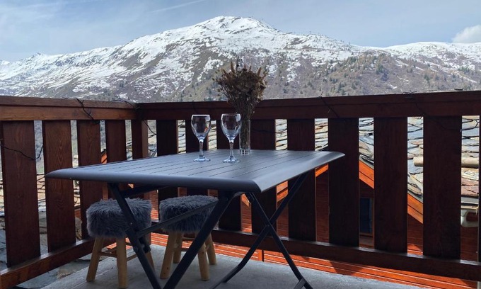 Valmeinier Apartment | Appartement 4-6 personnes à Valmeinier 1800 résa du samedi au samedi avec piscine intérieure chauffée
