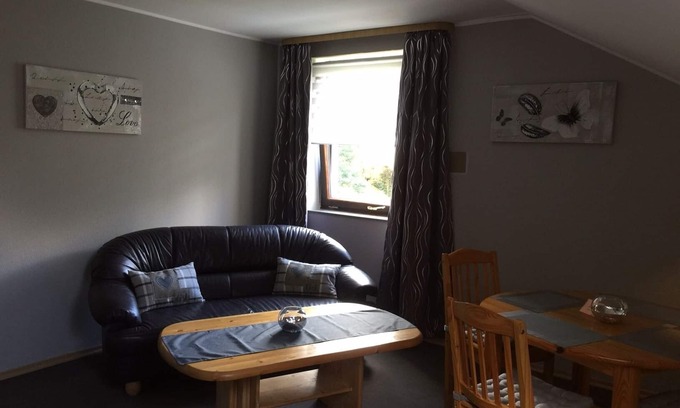 Bad Alexandersbad Apartment | Appartement (50qm) mit buchbarer Verpflegung in ländlicher Gegend