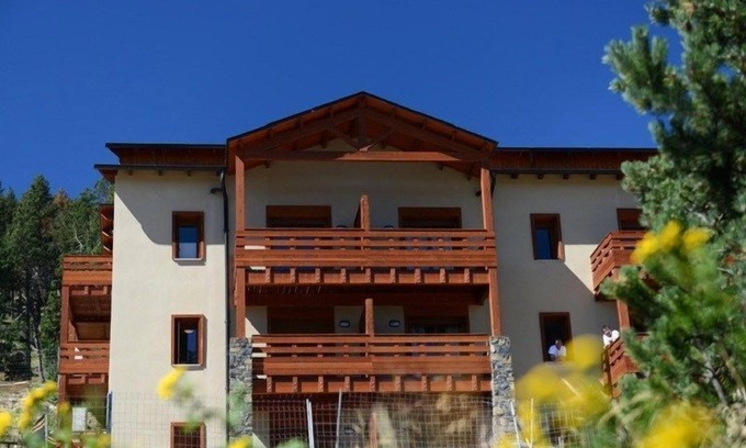 Les Angles Condo | Appartement Abordable | Accès Piscine Intérieure