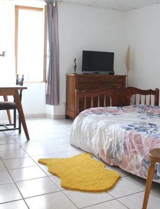 Pesmes Apartment | Appartement Alouette