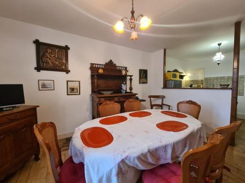 Saint-Gaultier House | Appartement au calme avec Wifi, en Brenne - FR-1-591-754