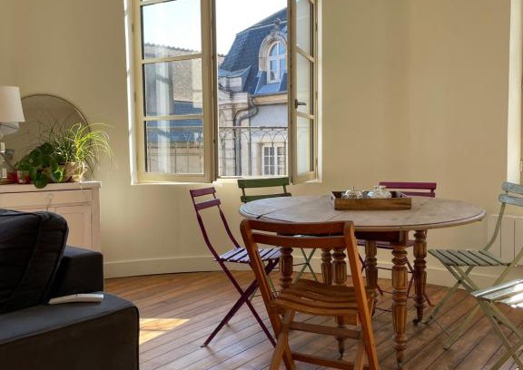 Avallon Apartment | Appartement au coeur du centre historique