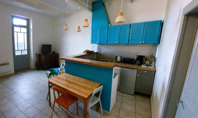 Remoulins Apartment | Appartement au pied du gardon.