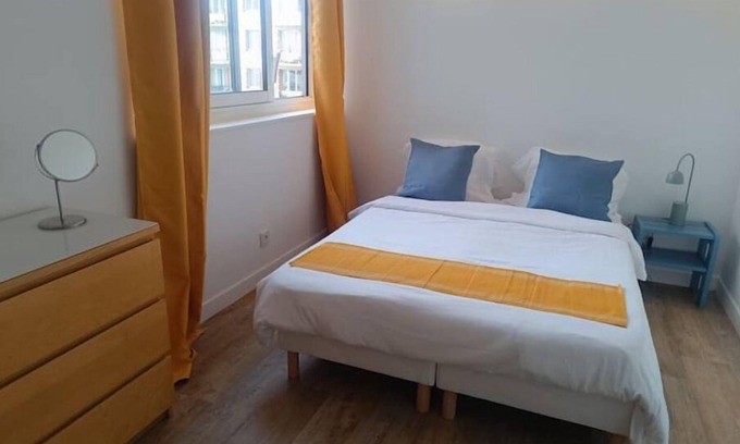 Aubervilliers Apartment | Appartement aux Portes de Paris, Métro 12