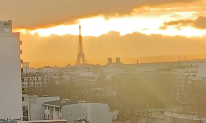 19th Arrondissement Apartment | Appartement Avec Balcon et vue Dégagée