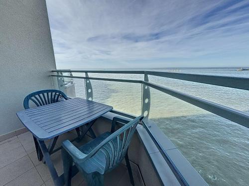 Granville Apartment | Appartement avec balcon, proche des plages et commerces - FR-1-361-89