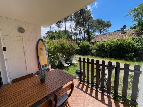 Mimizan Apartment | Appartement avec chambre, terrasse et jardinet proche plage, forêt pins, piste cyclable, lac