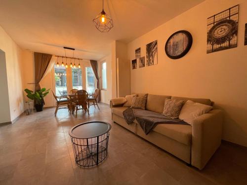 Herstal Apartment | Appartement avec extérieur à proximité de Liège