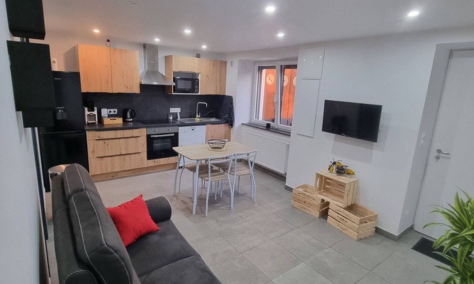 Saint-Georges Apartment | Appartement Avec Jardin à 10 Minutes de la Ville de Saint-flour