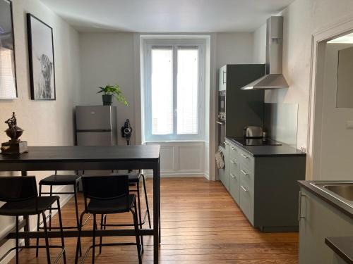 Montbeliard Apartment | Appartement avec place de parking et box vélos