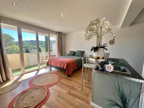 Carnoux-en-Provence Apartment | Appartement avec terrasse proche Cassis