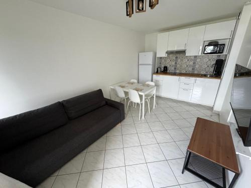 Grigny Apartment | Appartement Balcon - Une chambre - Centre Grigny