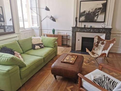 Bordeaux City Centre Apartment | Appartement bordelais de charme