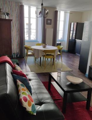 Semur-en-Auxois Apartment | Appartement Buffon
